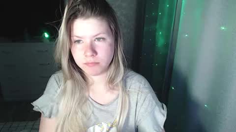 Melissa  Ray online show from 03-05-25, 10:32