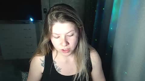 Melissa  Ray online show from 03-10-25, 05:39