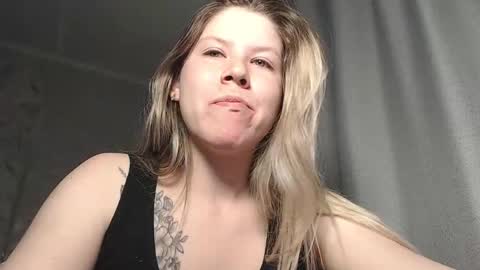 Melissa  Ray online show from 03-11-25, 06:52