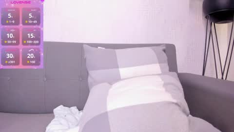 Snapshot of melissa__saenz_ chatting on 06-05-26, 06:52 M E L I S S A online show from 06-05-26, 06:52