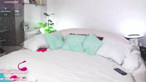 Hot Milf Melissa  ONLINE  Mon  Tue  Wed  Fr  Sun  - 9pm - 6amUTC3 online show from 12-02-24, 07:38