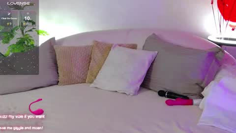 Hot Milf Melissa  ONLINE  Mon  Tue  Wed  Fr  Sun  - 9pm - 6amUTC3 online show from 02-16-25, 03:59