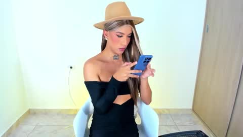 M E L I S S A  online show from 01-09-26, 09:16