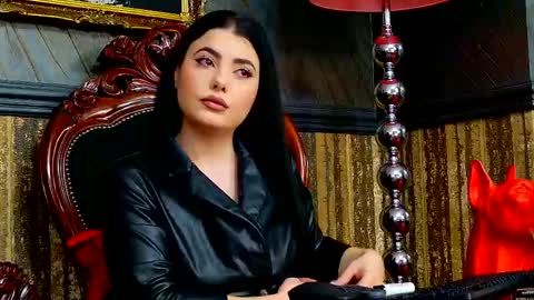 Snapshot of melissa_glow chatting on 02-15-25, 09:05 Melissa online show from 02-15-25, 09:05