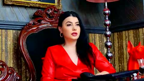 Snapshot of melissa_glow chatting on 02-24-25, 11:43 Melissa online show from 02-24-25, 11:43