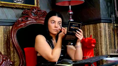 Snapshot of melissa_glow chatting on 10-20-25, 11:54 Melissa online show from 10-20-25, 11:54