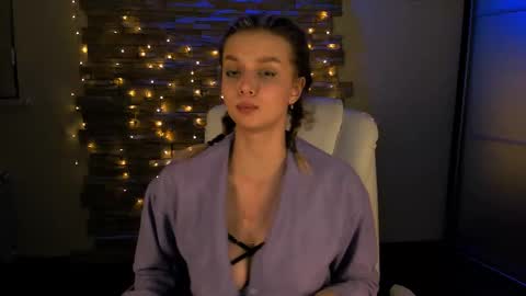 Melissa online show from 02-11-25, 02:25