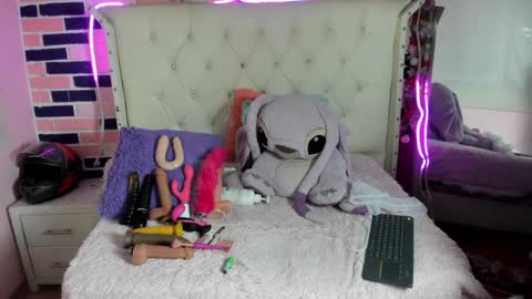 Meli online show from 12-19-24, 11:39