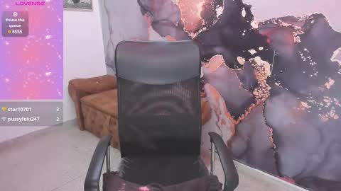 Snapshot of melissalabx69 chatting on 02-25-25, 06:58 MELISSA online show from 02-25-25, 06:58