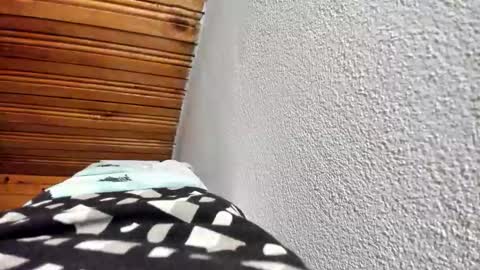 Snapshot of melissanextdoor chatting on 11-17-25, 12:11 Ariana online show from 11-17-25, 12:11