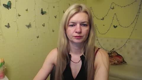 Snapshot of melissatylerbb chatting on 03-19-26, 12:09 Melissa online show from 03-19-26, 12:09