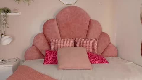 M E L I S S A online show from 02-09-26, 02:15