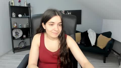 Snapshot of melissawiliam chatting on 11-24-25, 12:05 melissawiliam online show from 11-24-25, 12:05