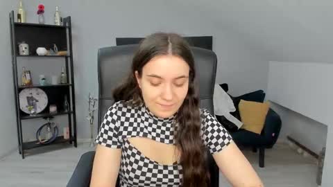 Snapshot of melissawiliam chatting on 12-16-25, 12:10 melissawiliam online show from 12-16-25, 12:10