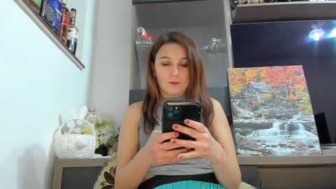 Snapshot of mellbell_ chatting on 03-10-26, 08:03 MellyMell online show from 03-10-26, 08:03