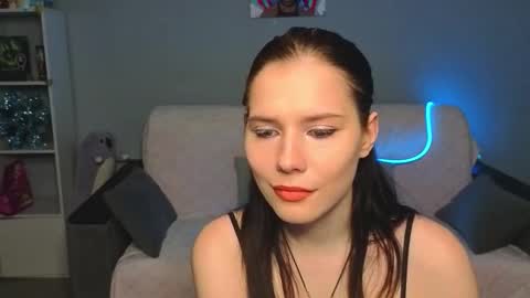 Snapshot of mellhyees chatting on 03-05-26, 05:42 mellhyees online show from 03-05-26, 05:42