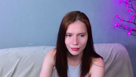 mellhyees online show from 06-07-26, 03:54
