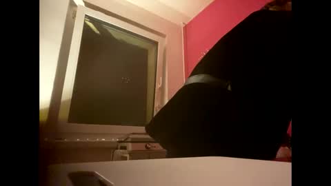 Melli online show from 12-28-24, 05:46