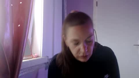 Melli online show from 10-26-25, 02:01