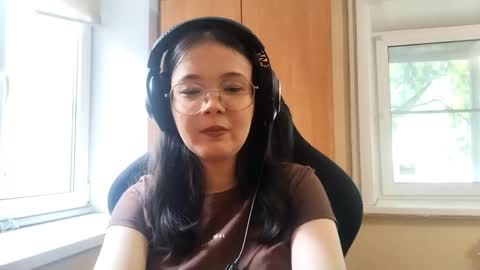 Snapshot of mellieyamazaki chatting on 05-30-26, 09:28 mellieyamazaki online show from 05-30-26, 09:28