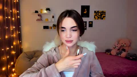 Tessa online show from 12-11-24, 12:33