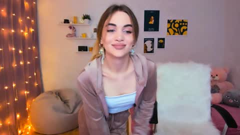 Tessa online show from 12-25-24, 08:28