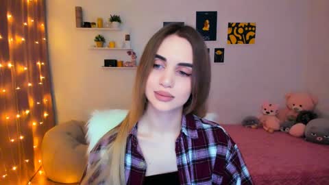 Tessa online show from 02-07-25, 09:26