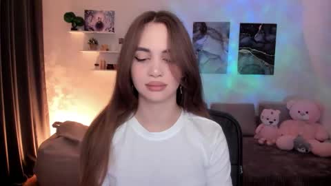 Snapshot of mellifluoustess chatting on 04-17-26, 03:42 Tessa online show from 04-17-26, 03:42