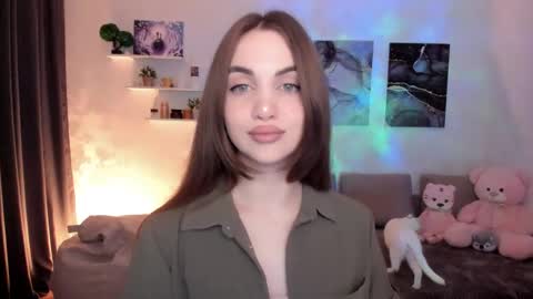 Snapshot of mellifluoustess chatting on 04-21-26, 02:26 Tessa online show from 04-21-26, 02:26