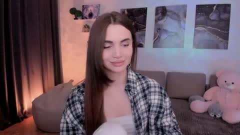 Snapshot of mellifluoustess chatting on 05-01-26, 03:00 Tessa online show from 05-01-26, 03:00