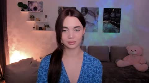 Snapshot of mellifluoustess chatting on 05-15-26, 09:44 Tessa online show from 05-15-26, 09:44