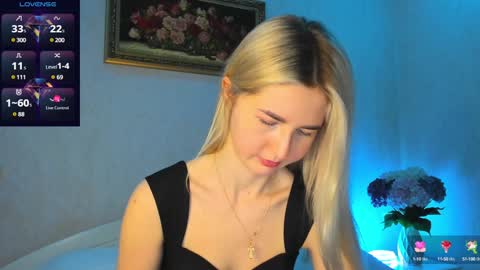 Snapshot of mellina_tey chatting on 12-18-24, 12:10 Mellina online show from 12-18-24, 12:10