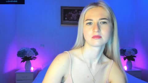 Snapshot of mellina_tey chatting on 12-24-24, 11:22 Mellina online show from 12-24-24, 11:22