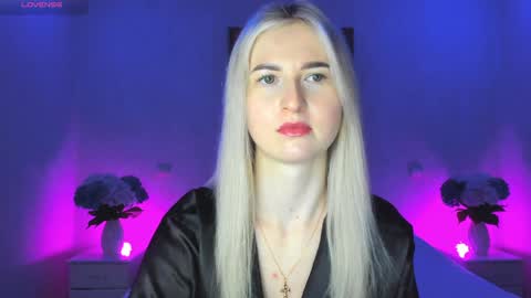 Snapshot of mellina_tey chatting on 12-26-24, 10:52 Mellina online show from 12-26-24, 10:52