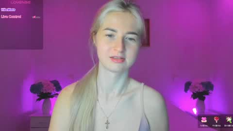 Snapshot of mellina_tey chatting on 01-04-25, 08:16 Mellina online show from 01-04-25, 08:16