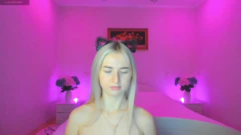 Snapshot of mellina_tey chatting on 01-04-25, 11:17 Mellina online show from 01-04-25, 11:17