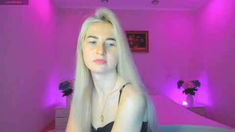 Snapshot of mellina_tey chatting on 01-08-25, 09:44 Mellina online show from 01-08-25, 09:44