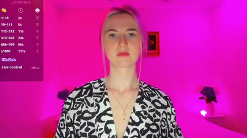 Snapshot of mellina_tey chatting on 01-23-25, 01:08 Mellina online show from 01-23-25, 01:08