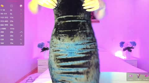 Snapshot of mellina_tey chatting on 01-28-25, 11:39 Mellina online show from 01-28-25, 11:39