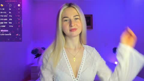 Snapshot of mellina_tey chatting on 02-03-25, 09:50 Mellina online show from 02-03-25, 09:50
