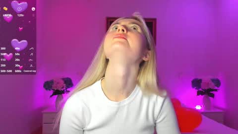 Snapshot of mellina_tey chatting on 02-14-25, 09:21 Mellina online show from 02-14-25, 09:21