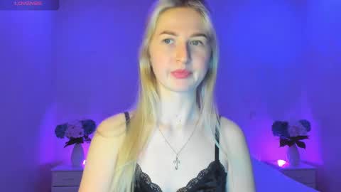 Snapshot of mellina_tey chatting on 03-06-25, 06:05 Mellina online show from 03-06-25, 06:05