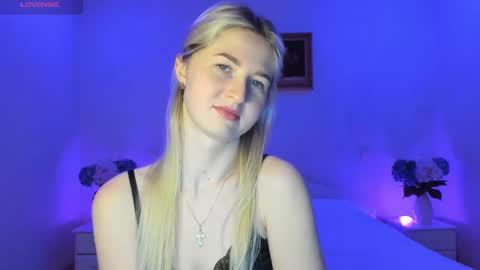 Snapshot of mellina_tey chatting on 03-06-25, 09:09 Mellina online show from 03-06-25, 09:09