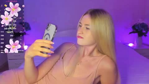 Snapshot of mellina_tey chatting on 09-25-25, 09:07 Mellina online show from 09-25-25, 09:07