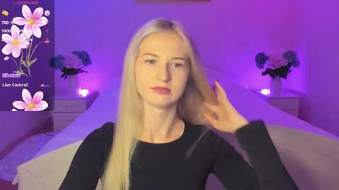 Snapshot of mellina_tey chatting on 10-06-25, 07:11 Mellina online show from 10-06-25, 07:11