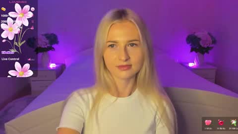 Snapshot of mellina_tey chatting on 10-20-25, 07:03 Mellina online show from 10-20-25, 07:03