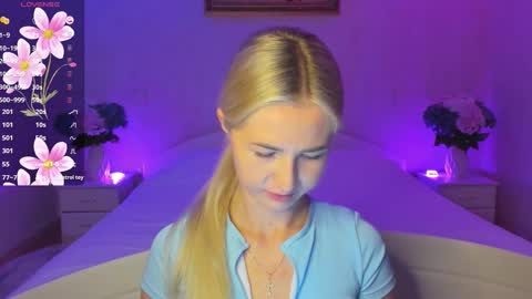 Snapshot of mellina_tey chatting on 10-22-25, 09:36 Mellina online show from 10-22-25, 09:36