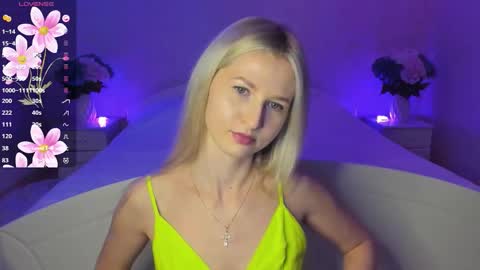 Snapshot of mellina_tey chatting on 11-04-25, 07:02 Mellina online show from 11-04-25, 07:02
