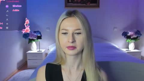 Snapshot of mellina_tey chatting on 03-02-26, 08:26 Mellina online show from 03-02-26, 08:26