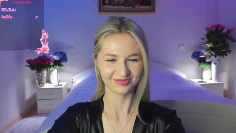 Snapshot of mellina_tey chatting on 03-06-26, 10:28 Mellina online show from 03-06-26, 10:28